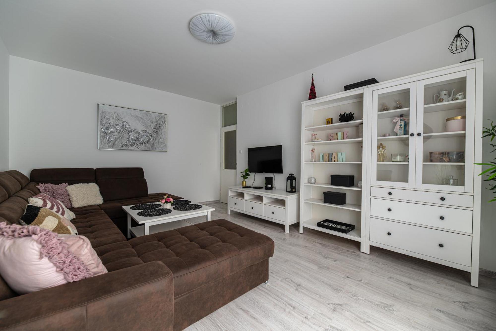 Babylu Apartment *